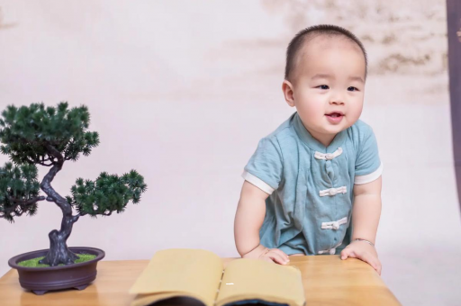 包生男孩正规公司怀孕中期总是口渴